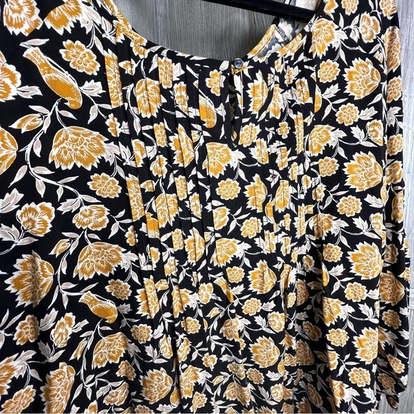 Old Navy Floral Maternity Tunic Top - Picture 2 of 6
